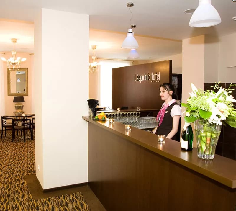 Photo 3 of 1.Republic Hotel