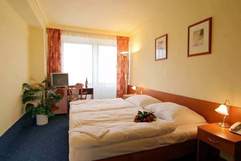 Photo 3 of Hotel Albion