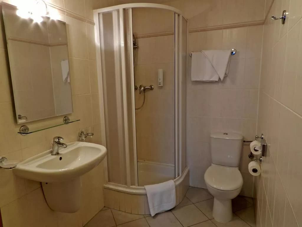 Photo 4 of Alton Hotel