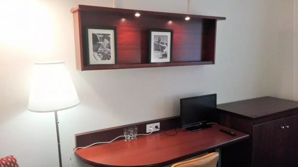 Photo 8