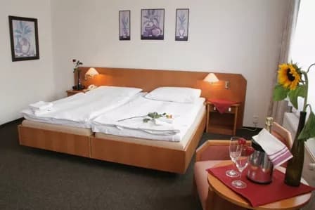HOTEL ASTRA, Prague Strašnice