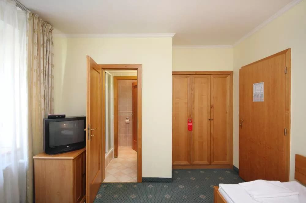 Photo 3
