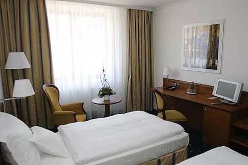 Photo 3 of Hotel Coronet