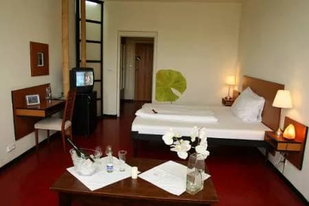 Photo 2 of Hotel Elegant