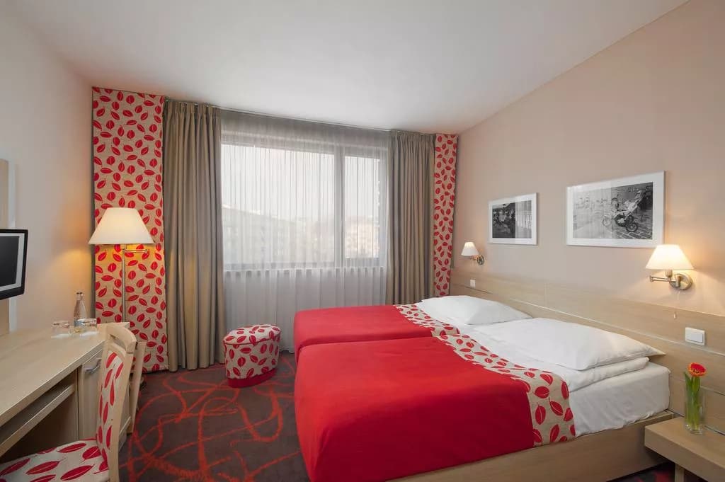 Photo 3 of Exe Iris Hotel