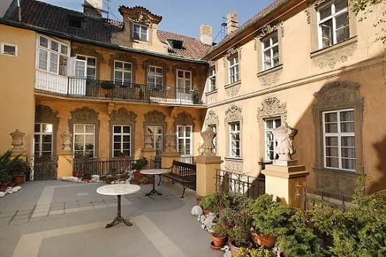 Hotel U Zlatého Jelena, Prague Old Town