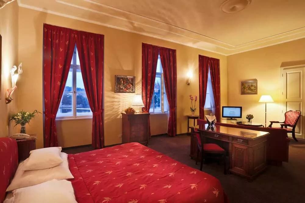 Photo 2 of Hotel Leonardo