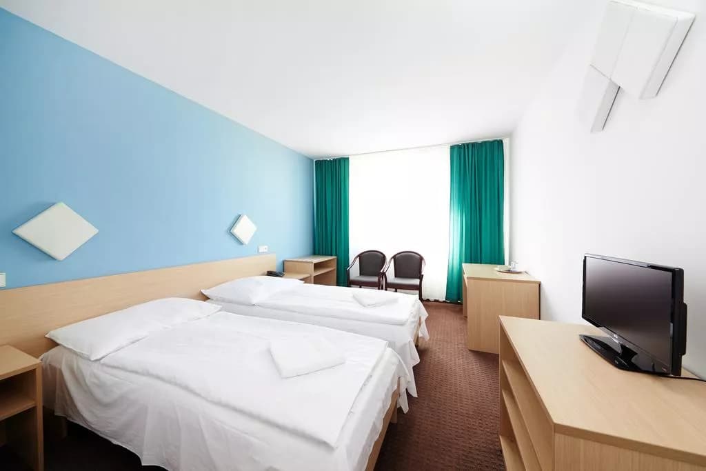 Photo 2 of Mars hotel