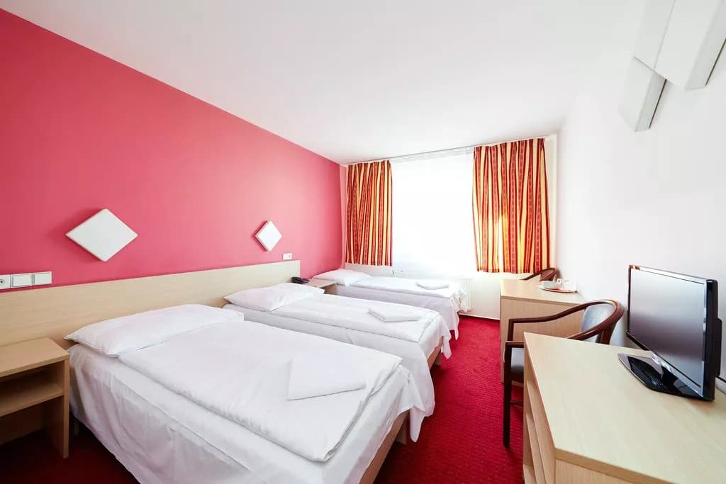 Photo 4 of Mars hotel