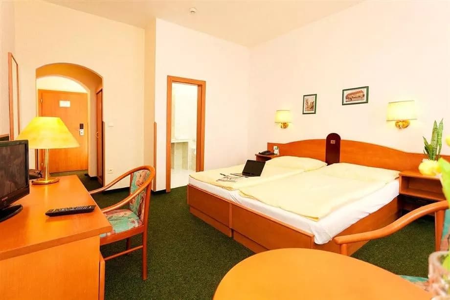 Photo 2 of Hotel Merkur