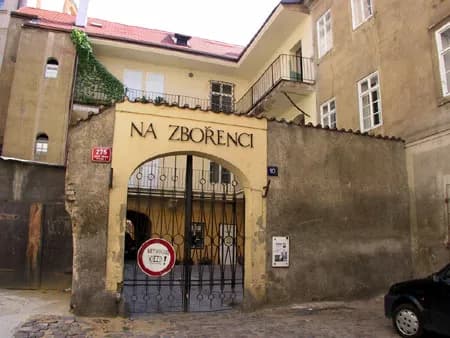 Hostel Na Zborenci, Prague New Town