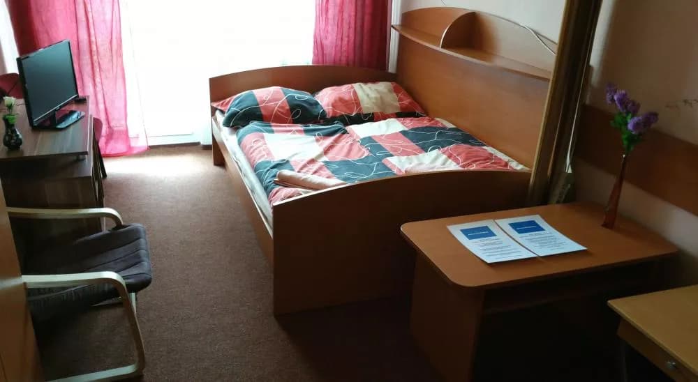 Photo 10