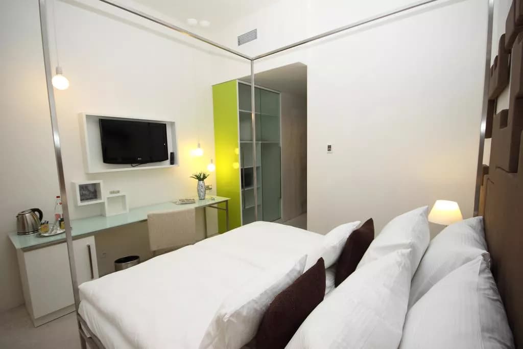 Photo 3 of Hotel Pure White