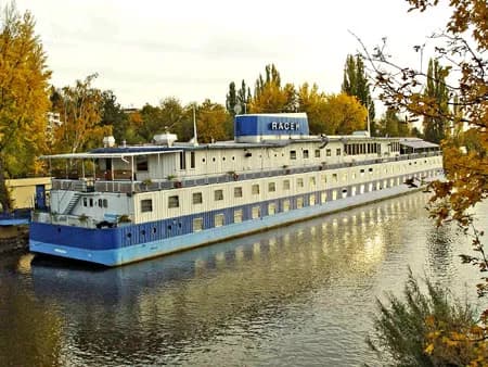 BOTEL RACEK***, Prague Podolí