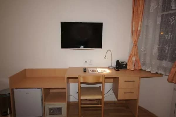 Photo 4