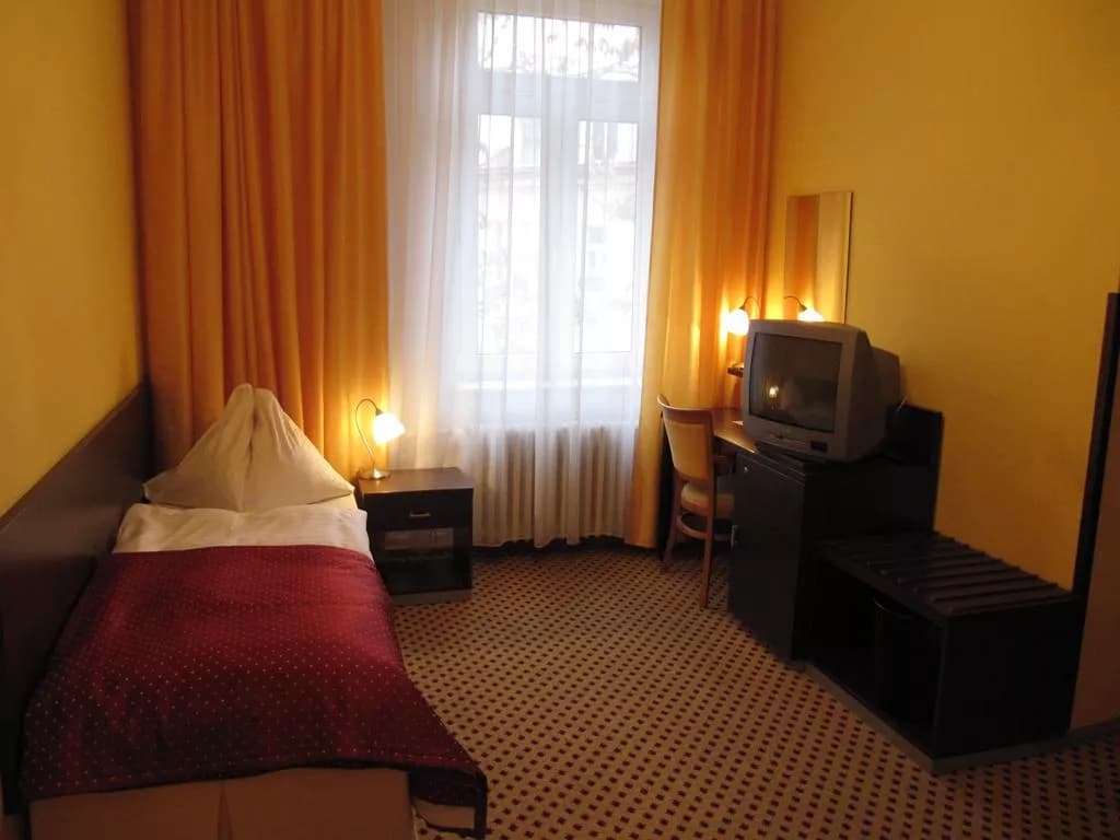 Photo 6
