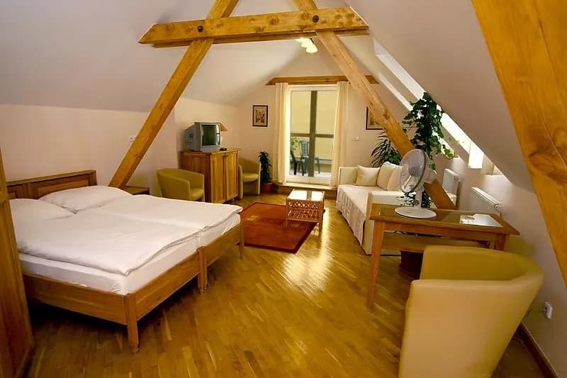 Photo 2 of Hotel Pinot