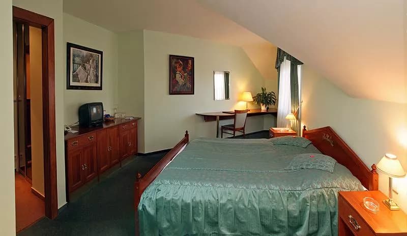 Photo 6