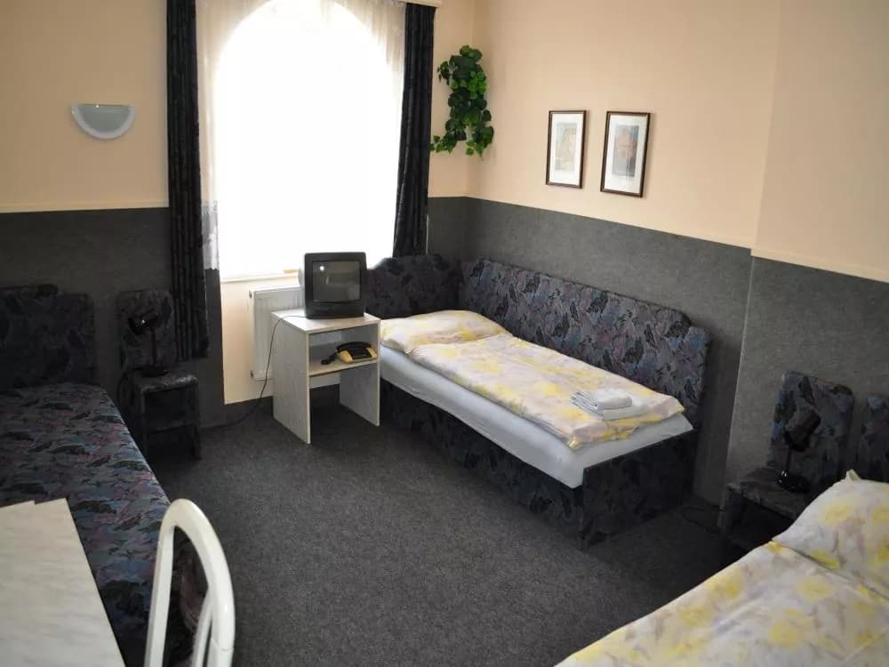 Photo 9