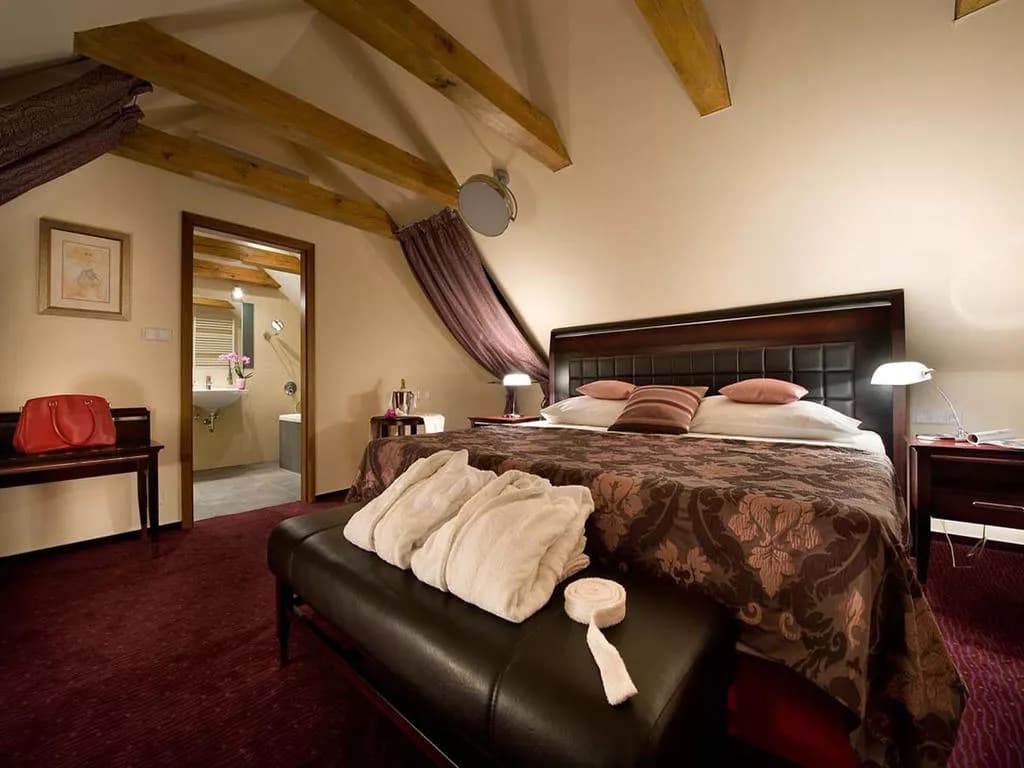 Photo 5 of Art Hotel Embassy