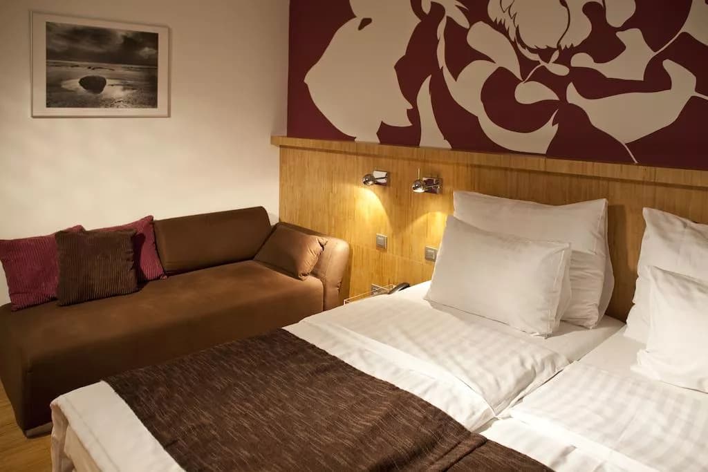 Photo 4 of Hotel Dahlia Inn