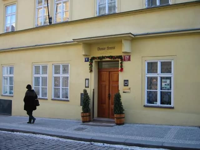 Hotel Domus Henrici, Prague Castle District