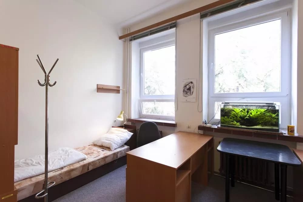 Hostel - areál UK FTVS, Prague Veleslavín