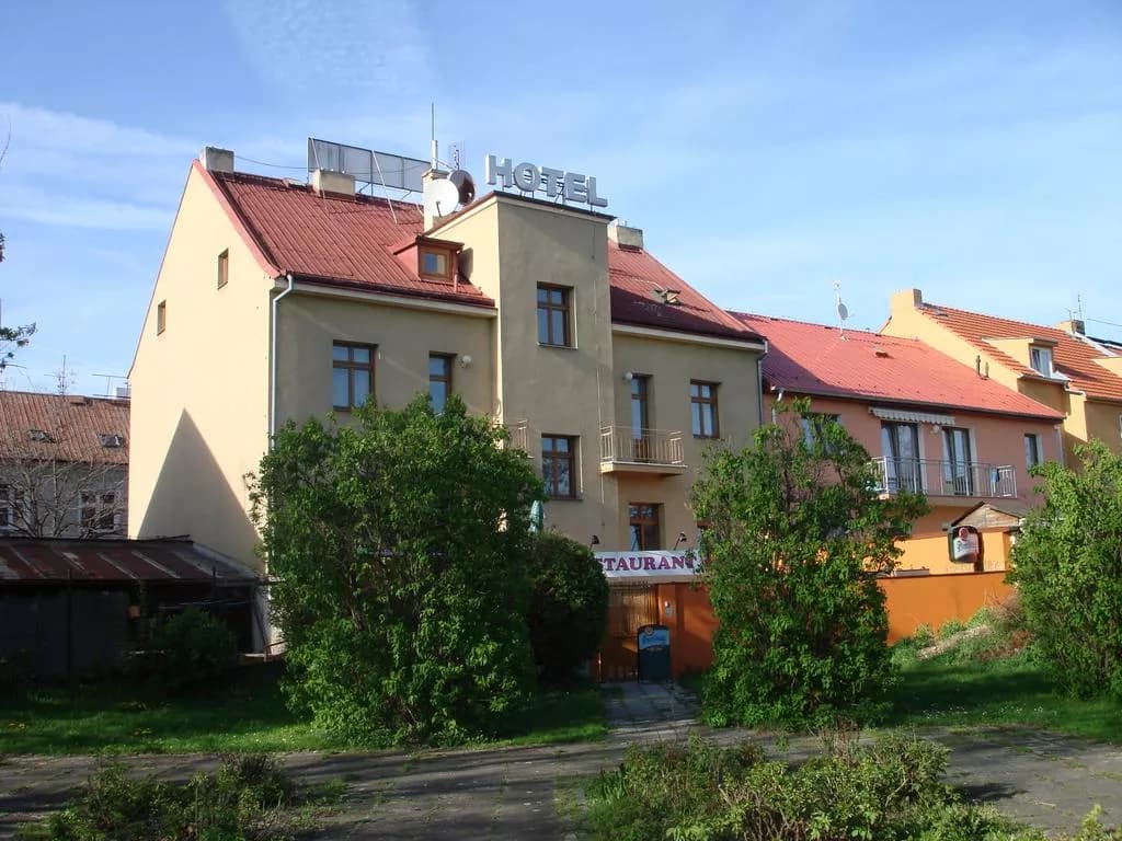 HOTEL 51, Prague Hloubětín