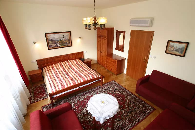 HOTEL PAWLOVNIA, Prague Libeň