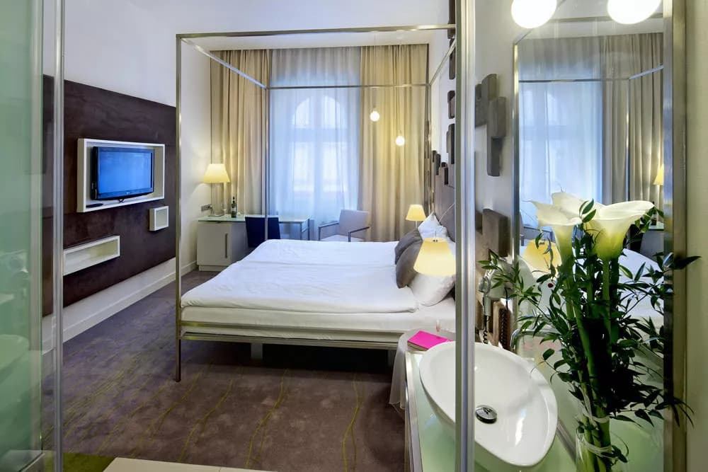 Hotel Pure White, Prague New Town