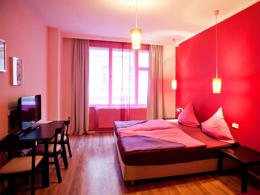Aparthotel PurPur, Prague New Town