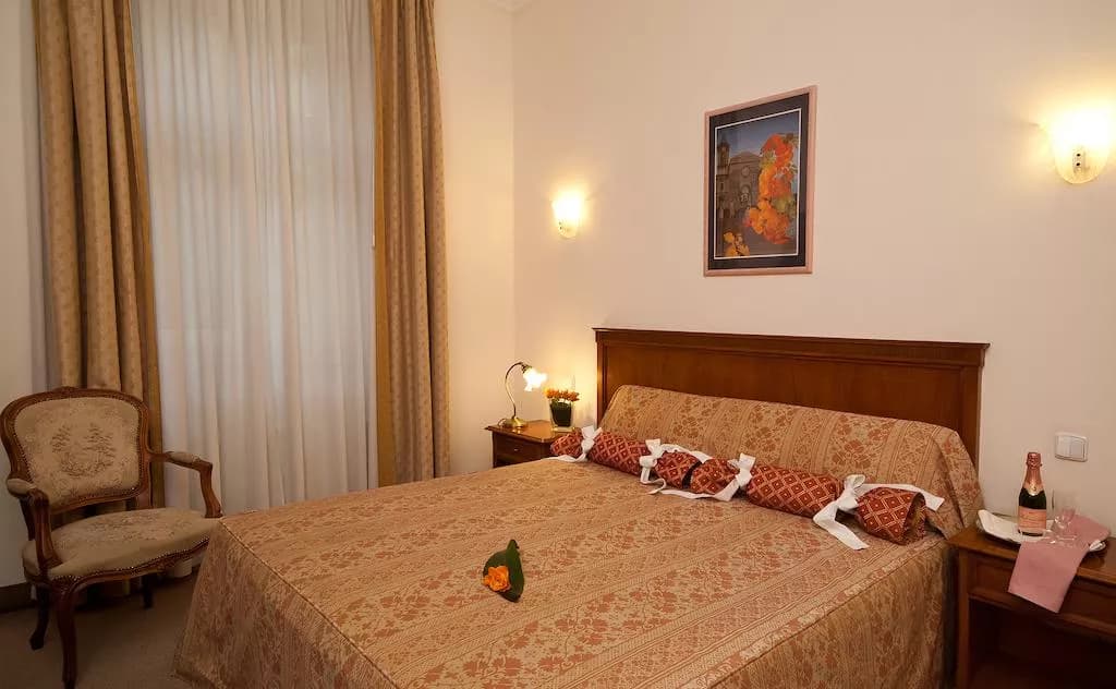 Photo 3 of Hotel Saint George
