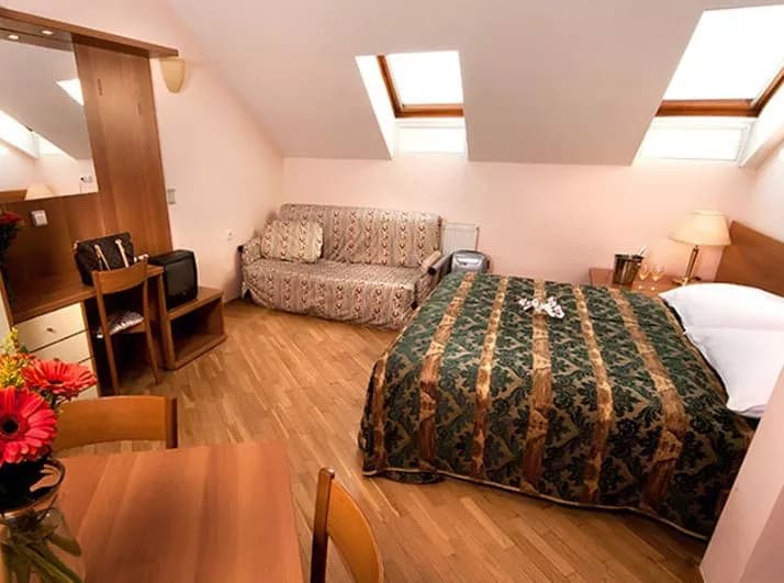 Photo 3 of Residence Select