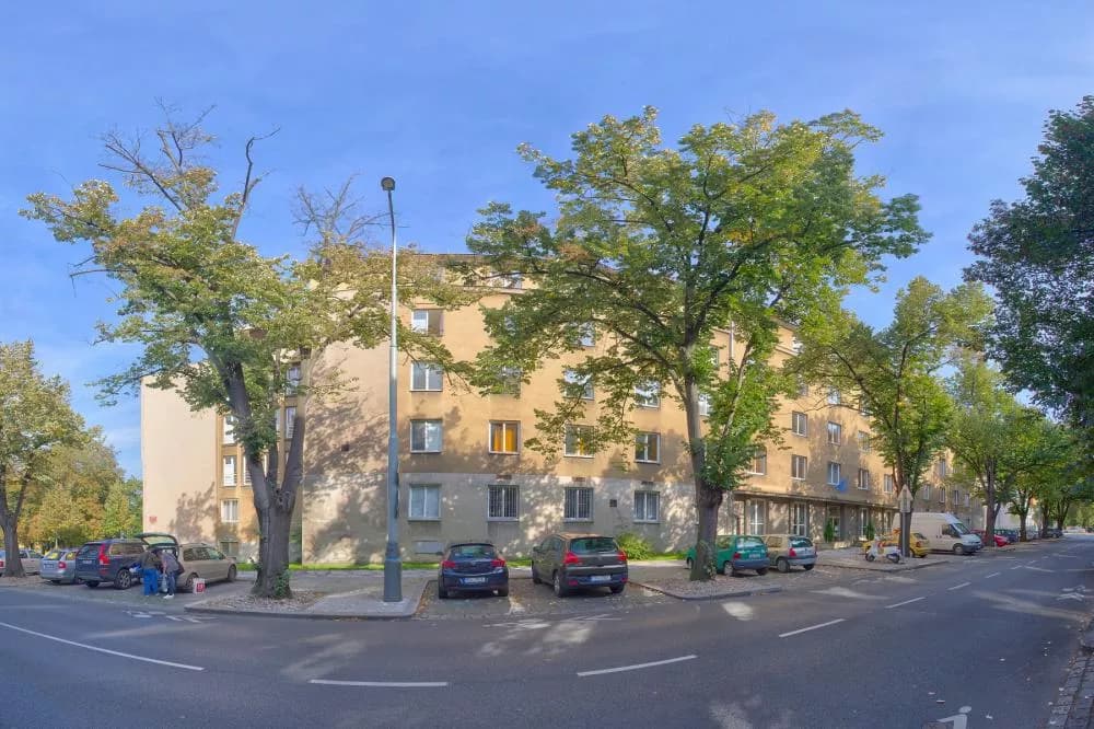 VŠ kolej Bubeneč , Prague 6